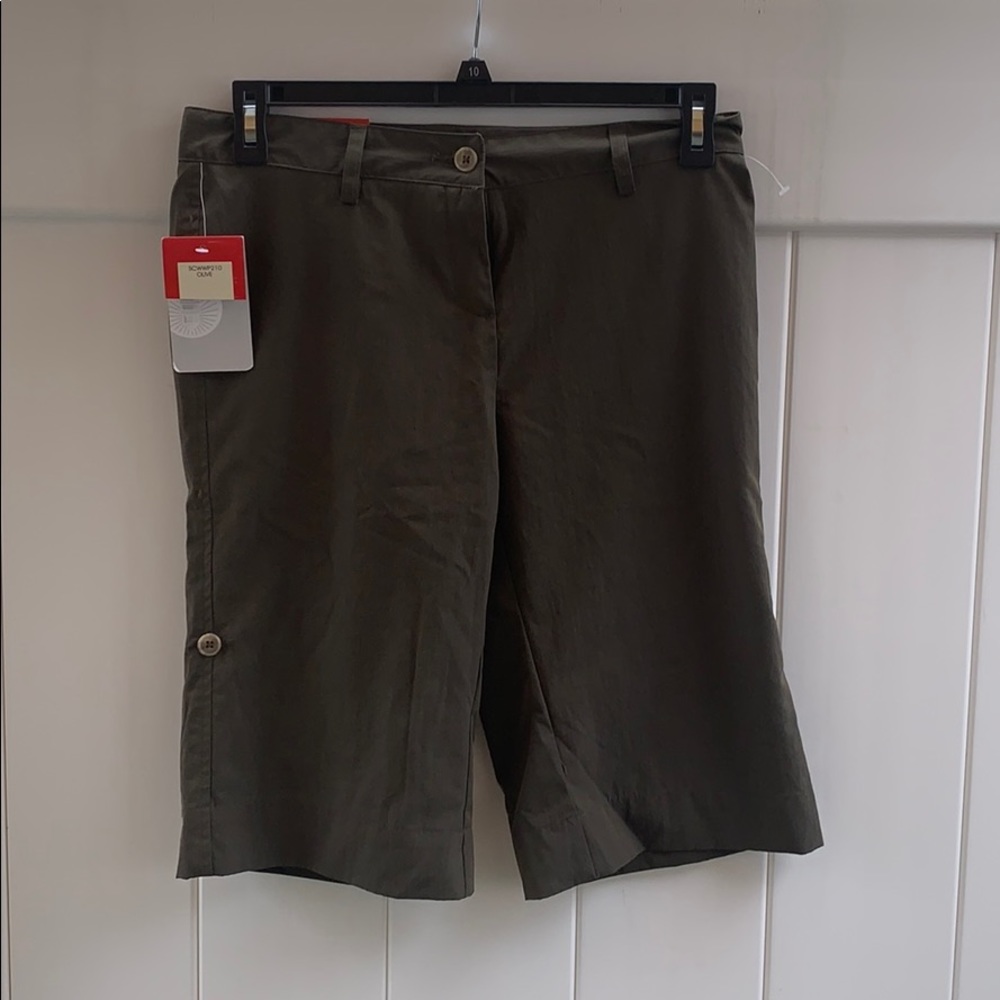 Weatherproof olive green shorts NWT size 8